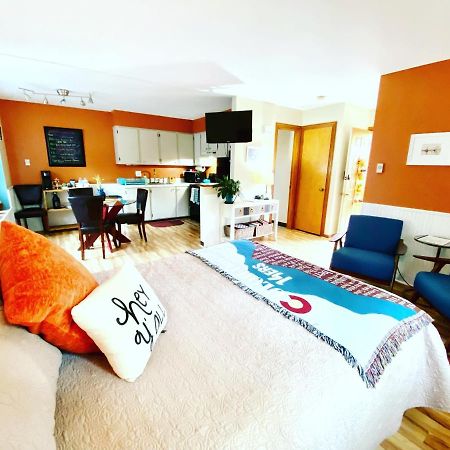 Remington Flats Aparthotel Fort Collins Exteriör bild